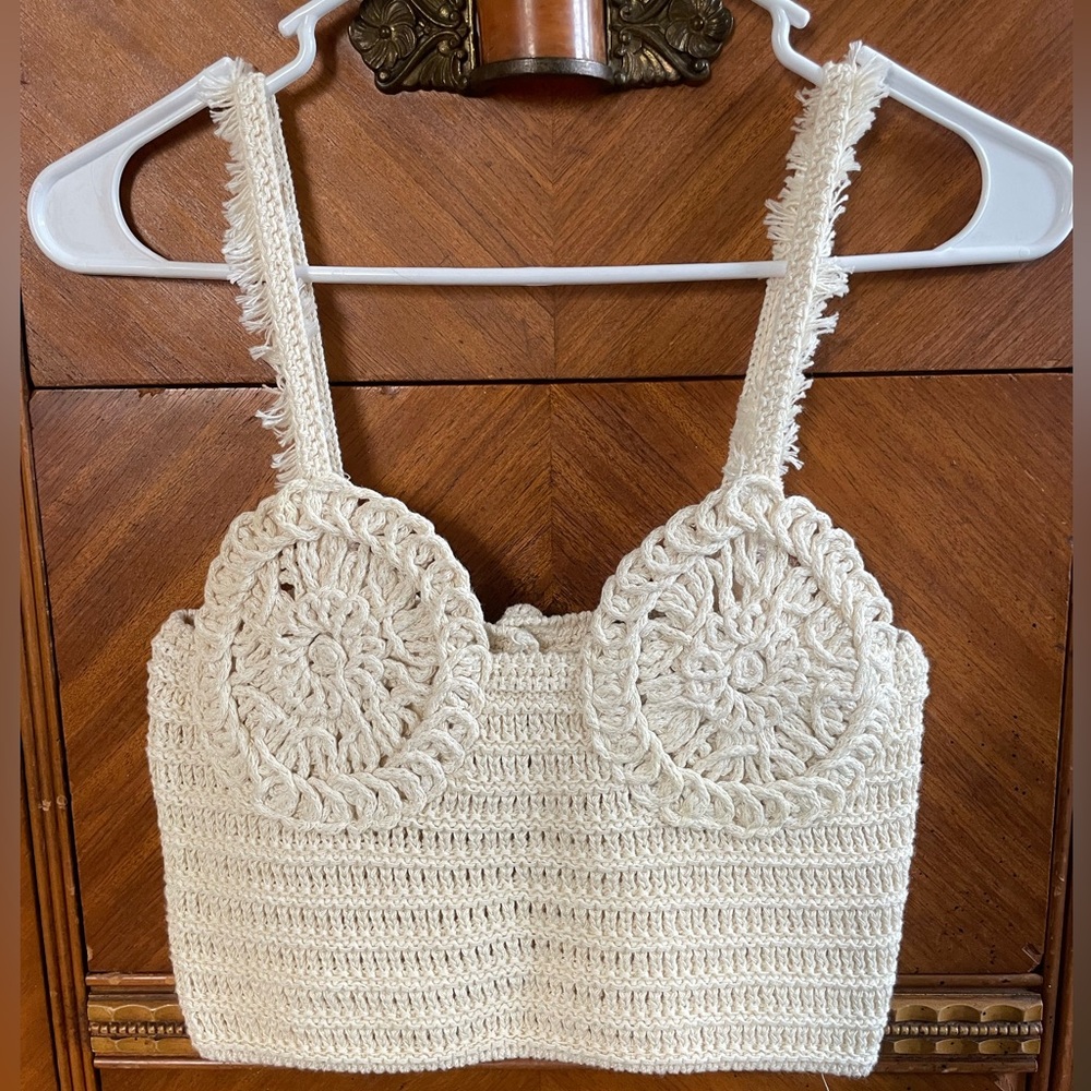 Massimo Dutti Cream Crochet Crop Top